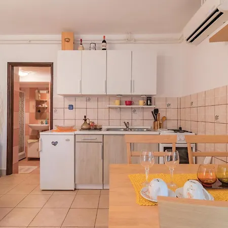 Two-bedroom In Nyaraló